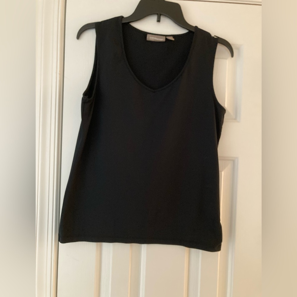 Black knit scoop neck tank top